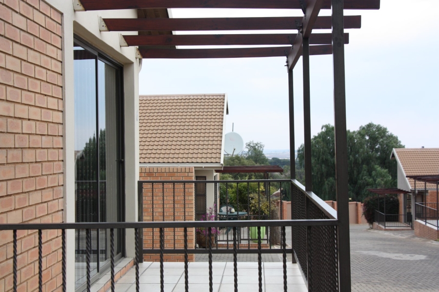 2 Bedroom Property for Sale in Langenhovenpark Free State